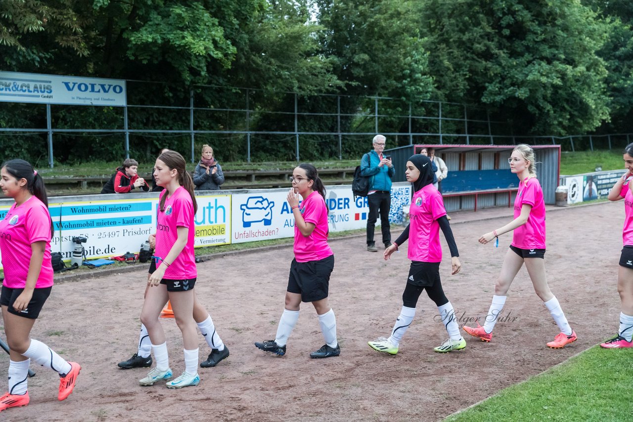 Bild 81 - Loewinnen Cup